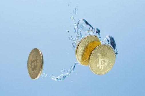 L'actu en bref : L'or à la hausse, le bitcoin en difficulté, les milliardaires vendent leurs actions Le prix de l'or augmente, le bitcoin subit des pertes importantes pendant que les investisseurs se tournent vers les valeurs refuges dans un contexte d'inflation