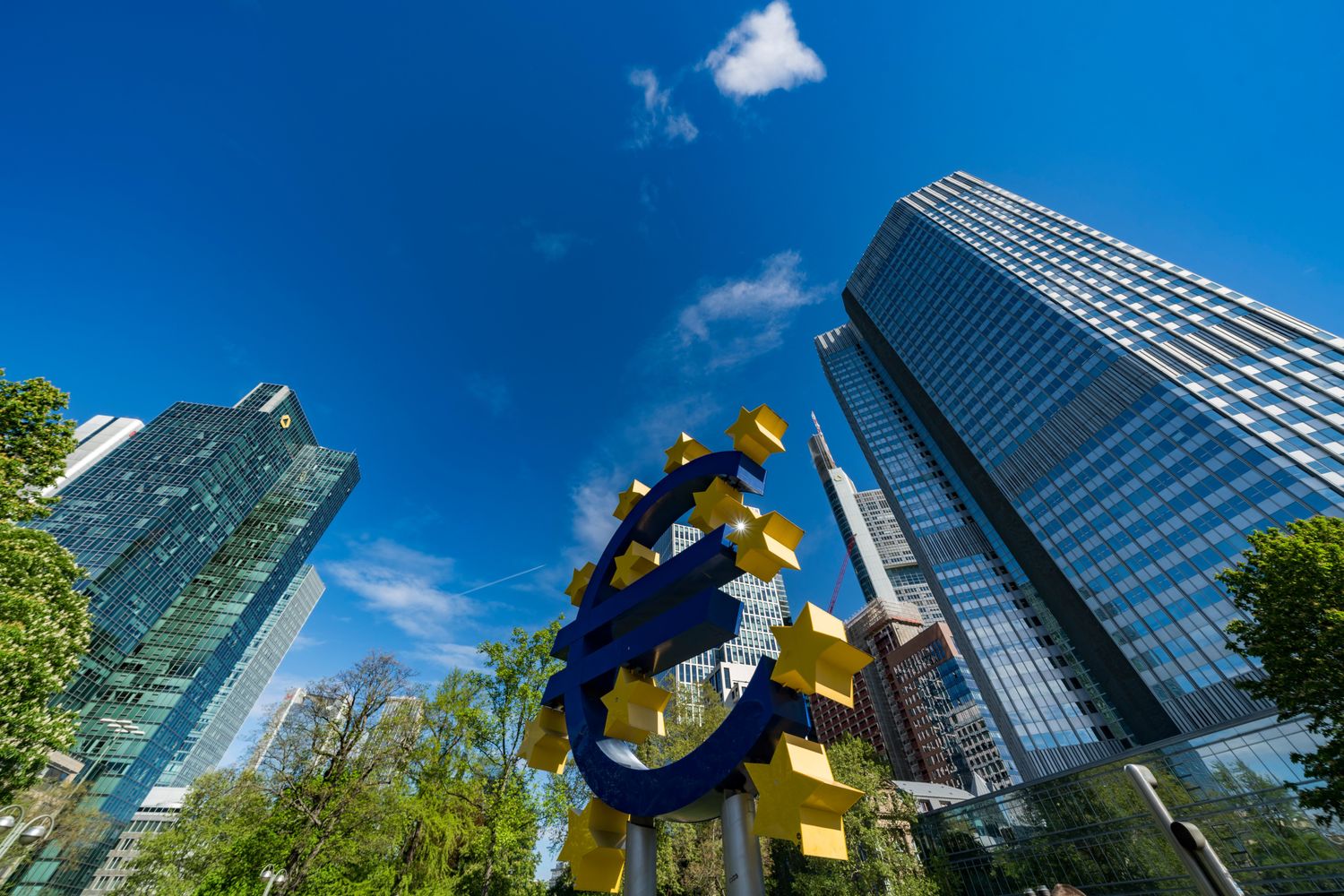 the European Central Bank building and euro sign to represent the ECB fighting against inflation